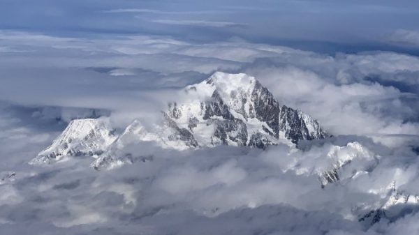 Mountain climber lastly pockets share of 0K jewels he discovered on French glacier – Nationwide