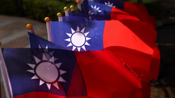 Three consultants on U.S. position and response choices in Taiwan-China battle