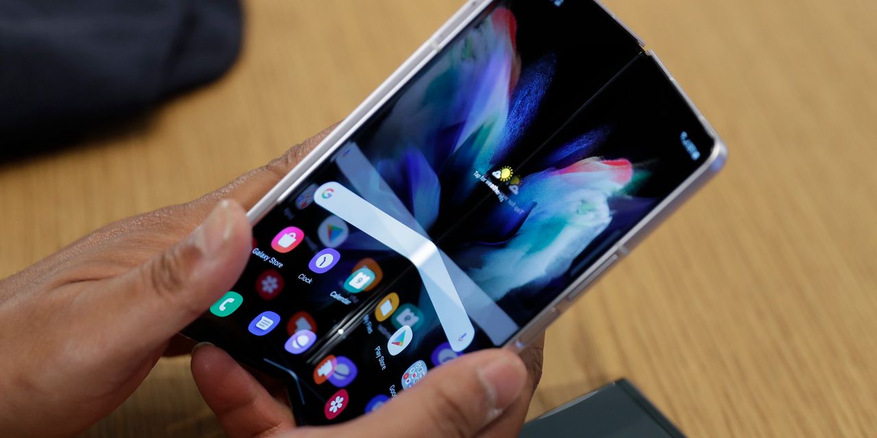 Are Foldable Smartphones Lastly Cool?