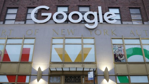 Google Seeks Dismissal of Advert Practices Swimsuit