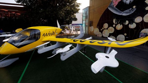 Boeing Provides 0 Million to Air-Taxi Effort