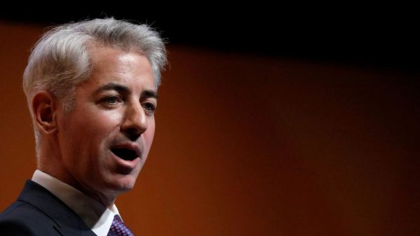 William Ackman’s Hedge Fund Takes Stake in Netflix