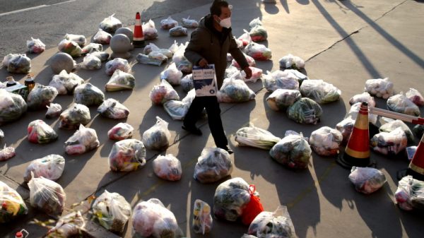 In Chinese language metropolis locked down because of coronavirus, some complain meals exhausting to search out