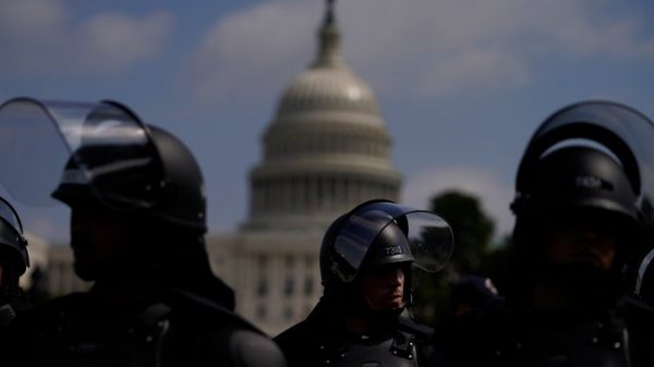 U.S. lecturers on ‘entrance line of tradition conflict’ over how — or if — to show Capitol riots – Nationwide