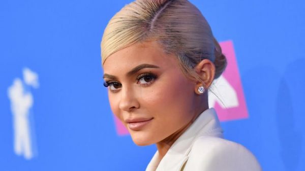 Actuality star Kylie Jenner first lady to achieve 300 million Instagram followers