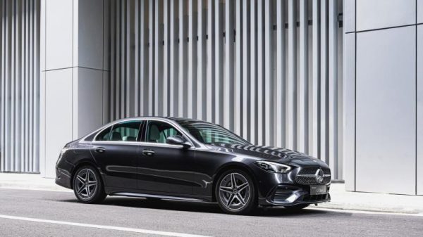 Quick Lane: New Merc C-class arrives, souped-up BMW iX and extra