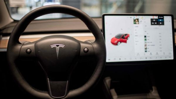 US seeks extra data from Tesla on distracted drive sport probe