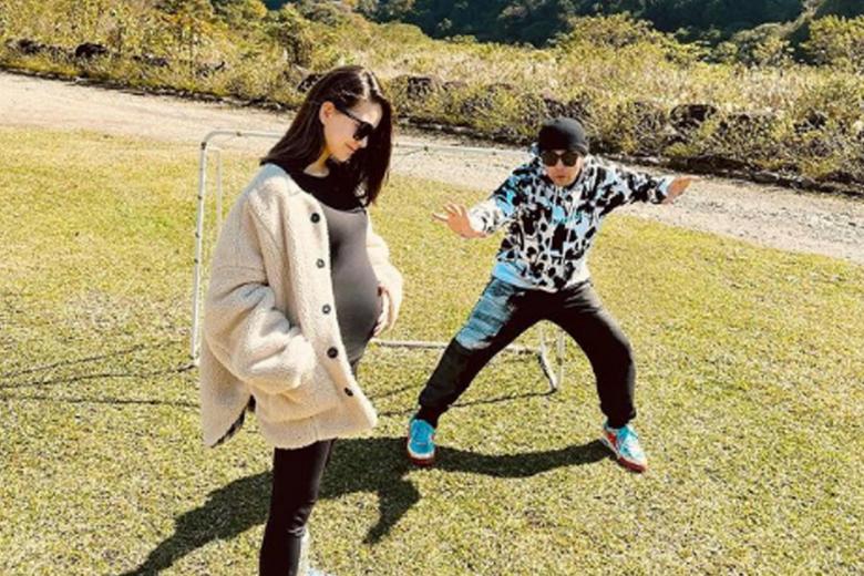 Singer Jay Chou and spouse Hannah Quinlivan anticipating their third youngster