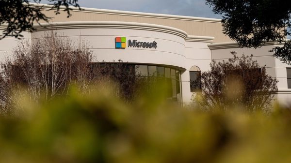 Microsoft to Begin Bringing Workers Again to the Workplace