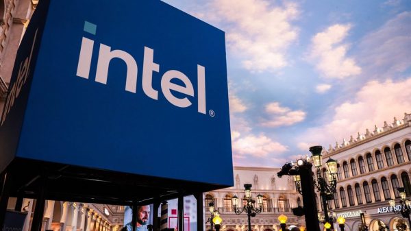 Intel CEO Sees Income Development Gaining Tempo Beginning Subsequent 12 months