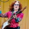 Bonnie Raitt books ‘Simply Like That’ 2022 US tour; Crimson Rocks date