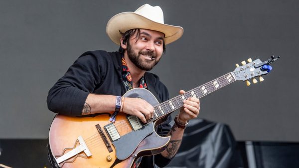 Shakey Graves, Sierra Ferrell to play 2022 live performance at Pink Rocks