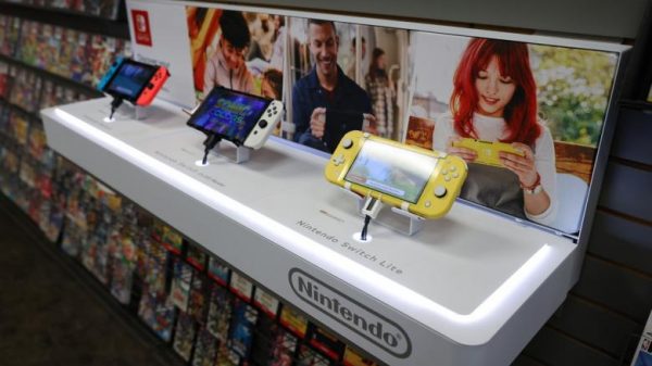 Nintendo cuts Swap outlook once more, console tops lifetime gross sales of Wii