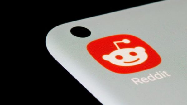 Reddit launches Uncover characteristic for images, movies on app