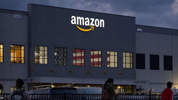 Amazon Staff at Second New York Warehouse to Maintain Union Vote