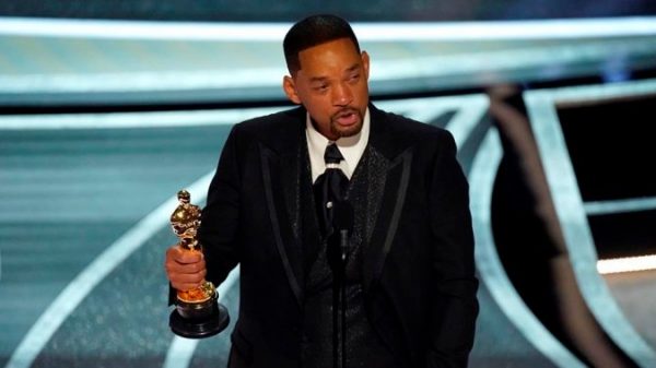 Will Smith was requested to go away Oscars after slapping Chris Rock – however he refused – Nationwide