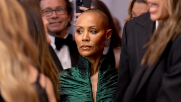 Jada Pinkett Smith followers help her hair loss after Oscars joke-gone-wrong – Nationwide