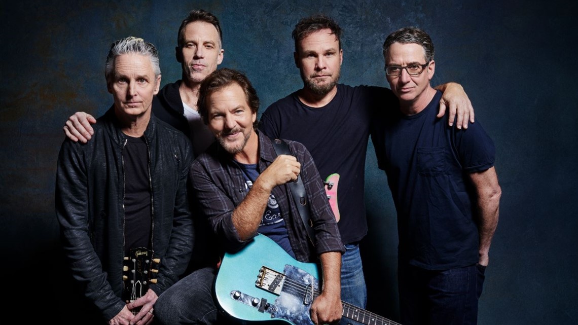 Pearl Jam broadcasts rescheduled 2022 North American tour dates