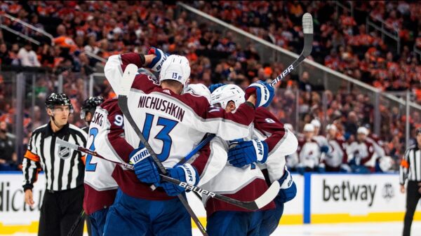 Avalanche advance to Stanley Cup finals for 1st time since 2001