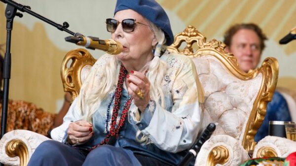 Joni Mitchell delights followers with 1st full set in additional than 20 years – Nationwide